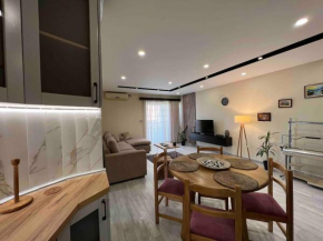 Great apartament near Lake & Blloku Area